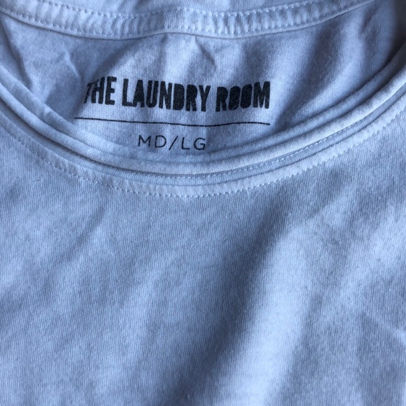 The Laundry room tee - Picture 3 of 3